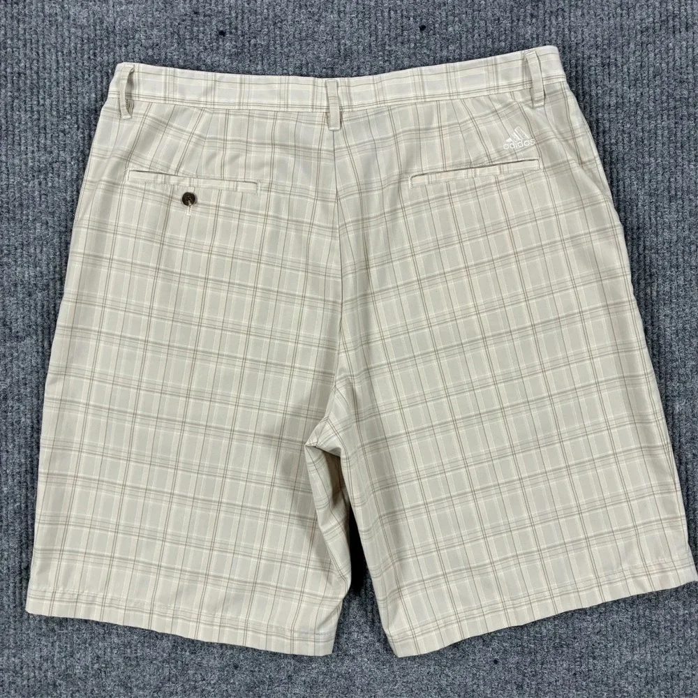 Adidas Mens Chino Shorts Size 38 Beige Plaid Flat Front High Rise Outdoor